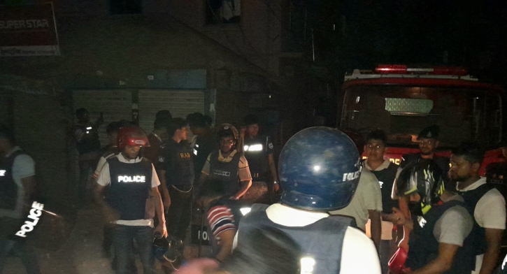 রাজৈরে ২ গ্রামবাসীর মধ্যে ফের সংঘর্ষ, ককটেল বিস্ফোরণ